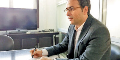 همتی کار بلد است