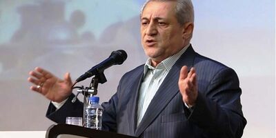 حذف تصویر بوعلی سینا از دفترچه بیمه تامین اجتماعی اشتباه بود
