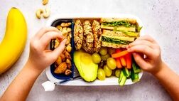 تغذیه سالم در میانسالی، سپری مؤثر در برابر زوال مغز
