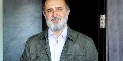 الگوی کنونی اقتصاد ضدتولید و غیرمردمی است/ با یک اقتصاد رفاقتی روبه‌رو هستیم/ «ارز» اموال شخصی یا خصوصی نیست