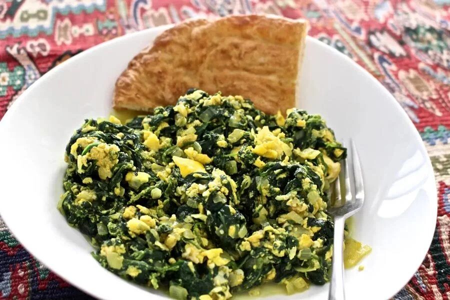 طرز تهیه نرگسی اسفناج، غذای سنتی زمستانی مخصوص وگن ها
