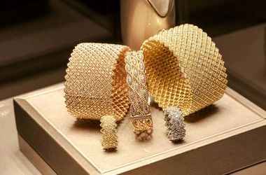 پیش بینی قیمت طلا برای امروز ۲۵ آبان ماه؛ بازار در انتظار سیگنال‌های پیش‌فروش سکه