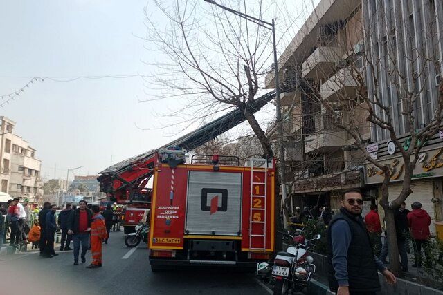 حادثه آتش‌سوزی در خیابان انقلاب