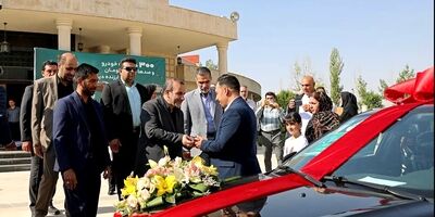 اهدای نخستین جایزه خودرو پویش «با انرژی»