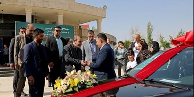 اهدای نخستین جایزه خودرو پویش «با انرژی»