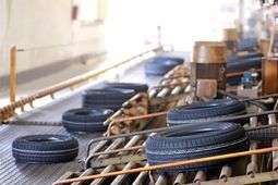 
لاستیک دوباره گران می‌شود؛ افزایش ۱۵ درصدی از فردا