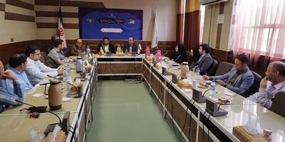 نشست هم‌اندیشی بیمه دانا و آموزش و پرورش استان قم
