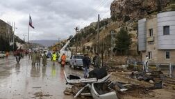 نمایندگان بیمه مرکزی به مناطق سیل زده اعزام شدند