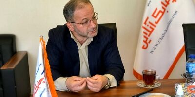 برای وصول حق بیمه، شرکت‌های بیمه ای باید با بیمه‌گذاران خود تعامل کنند