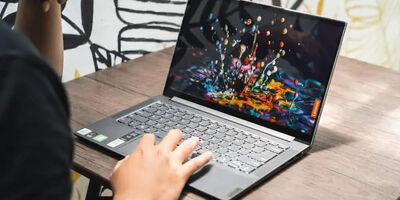 تصاویر اولین لپ‌تاپ رول‌شونده لنوو پیش از رونمایی در CES 2025 افشا شد