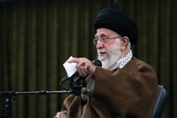 پیشوای ملت بزرگ ایران به آرزوی دیرینه خویش رسید