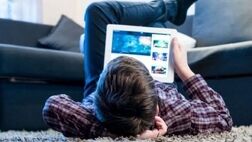 استفاده بیش از حد از صفحه نمایش منجر به تاخیر در رشد کودکان نوپا می شود
