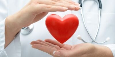 بیمه ها نقش 30 درصدی در تامین هزینه های سلامت دارند/  طرح تحول نظام سلامت را شکست خورده نمی بینم
