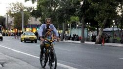 تردد دوچرخه در معابر شلوغ ممنوع است