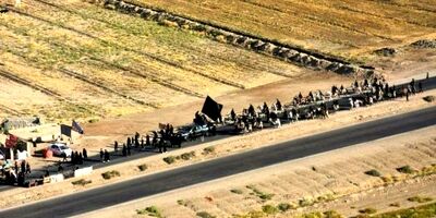  اختصاص بیش از 700 دستگاه کامیون از سوی عراق برای تامین مواد غذایی موکب ها 