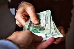 خط فقر جلوتر از دستمزد / افزایش ۷۰ درصدی دستمزد هم کافی نیست