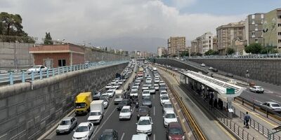 ترافیک سنگین پایتخت به دلیل لغزندگی معابر