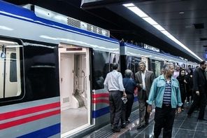 استفاده از مترو و اتوبوس در تهران رایگان شد