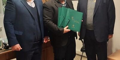 بیمه‌نامه اندوخته دار امید پنج میلیارد ریالی در شعبه تهران مرکزی بیمه کارآفرین صادر شد