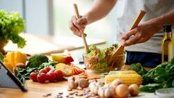 کدام غذاها بدن ما را در برابر آلاینده‌ها مقاوم می کند؟