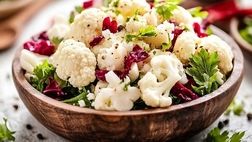 طرز تهیه سالاد محبوب زمستان با انار و گل کلم
