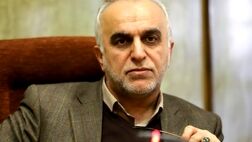ما در غل و زنجیر حرکت می‌کنیم!