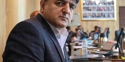 بیمه مرکزی و نهادهای مرتبط توسط افراد غیر متخصص اداره می‌شود/ صنعت بیمه رها شده است
