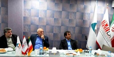 توانایی حفظ تعادل میان شغل و کار در منزل برای بانوان بسیار دشوار است