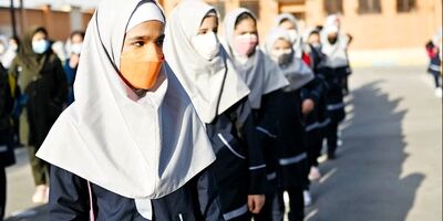 دریافت پول از والدین بابت روپوش دانش آموزان در مدارس ممنوع!