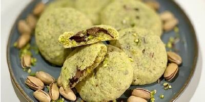 قرابیه پسته؛ شیرینی‌ اصیل و دلربا که طعم بهشت می دهد
