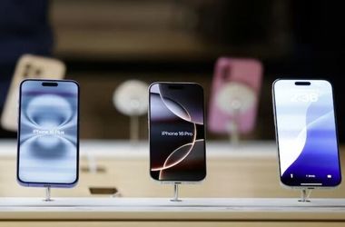 عرضه آیفون اپل از سامسونگ جلو می‌زند