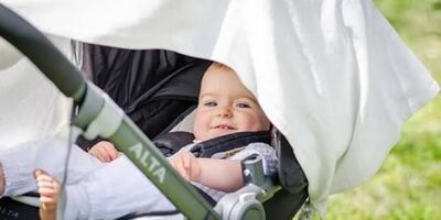 چگونه از گرمازدگی کودکان در داخل کالسکه پیشگیری کنیم؟
