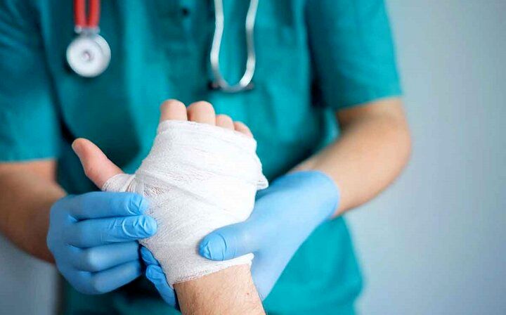 چند اشتباه شایع در مواجهه با سوختگی پوست + راهنمای رسیدگی فوری به سوختگی