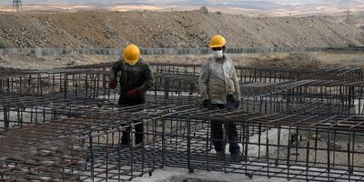 تمام کارگران ساختمانی با مصوبه جدید مجلس بیمه می‌شوند
