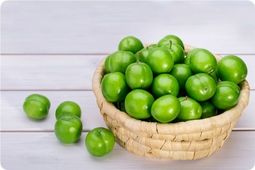 گوجه سبز نوبرانه کیلویی ۲ میلیون تومان