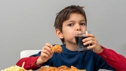 نوشابه گازدار بلای جان کودکان
