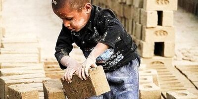 پرداختی سازمان‌های حمایتی به کودکان کار کمتر از درآمد آنها است