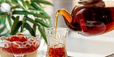 زمانی که چای را دوباره گرم می‌کنیم چه اتفاقی می‌افتد؟