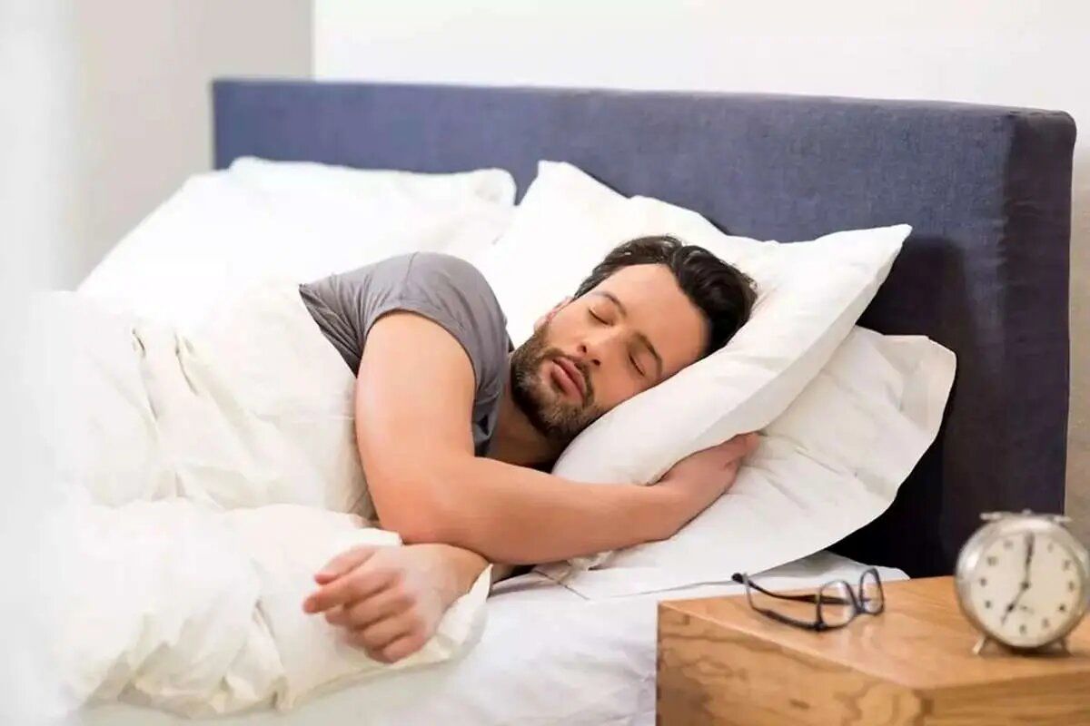 حالت خوابیدن بر سلامت قلب و معده چه تاثیری دارد؟