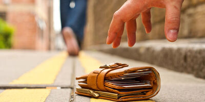 ماجرای گم شدن کیف 2 میلیارد تومانی
