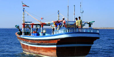 ۲ لنج صیادی در بندر «پسابندر» غرق شدند