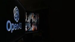 OpenAI ظاهراً برای آموزش GPT-4 از ویدئو‌های یوتیوب استفاده کرده است
