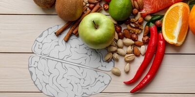 ۱۰ خوراکی مفید برای پیشگیری از آلزایمر