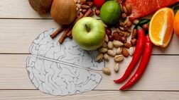 ۱۰ خوراکی مفید برای پیشگیری از آلزایمر