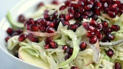 طرز تهیه سالاد انار و کلم برای مهمانی شب یلدا
