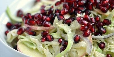 طرز تهیه سالاد انار و کلم برای مهمانی شب یلدا
