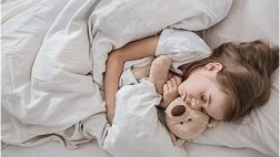 کمبود ویتامین؛ مشکل شایع کودکانِ مبتلا به شب‌ادراری
