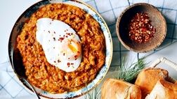 روش تهیه میرزا قاسمی با بادمجان کبابی و رب گوجه