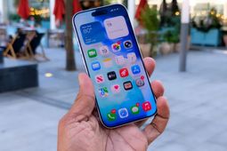 
عرضه یک آیفون اقتصادی با دوربین سلفی حرفه‌ای