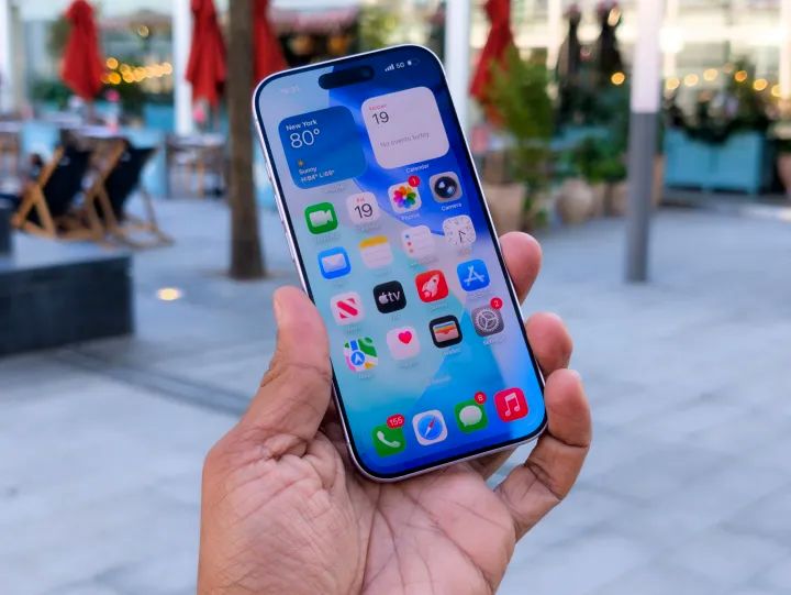 
عرضه یک آیفون اقتصادی با دوربین سلفی حرفه‌ای